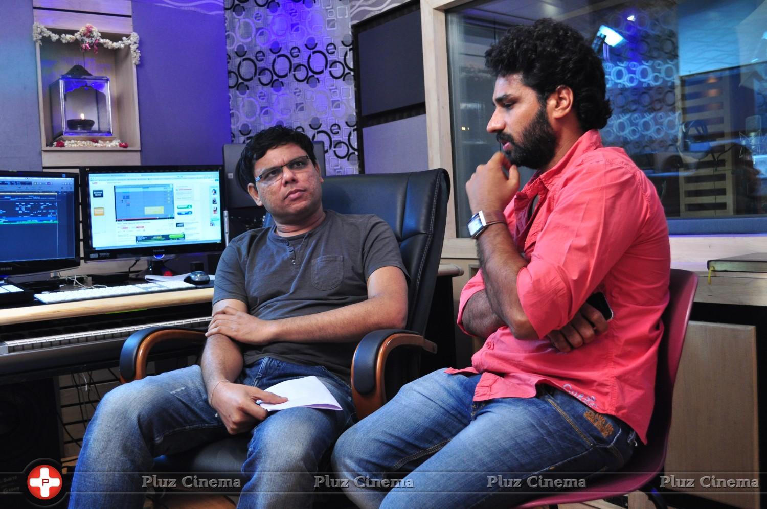Madhu Maadhu Soothu Movie Song Recording Pictures | Picture 779070